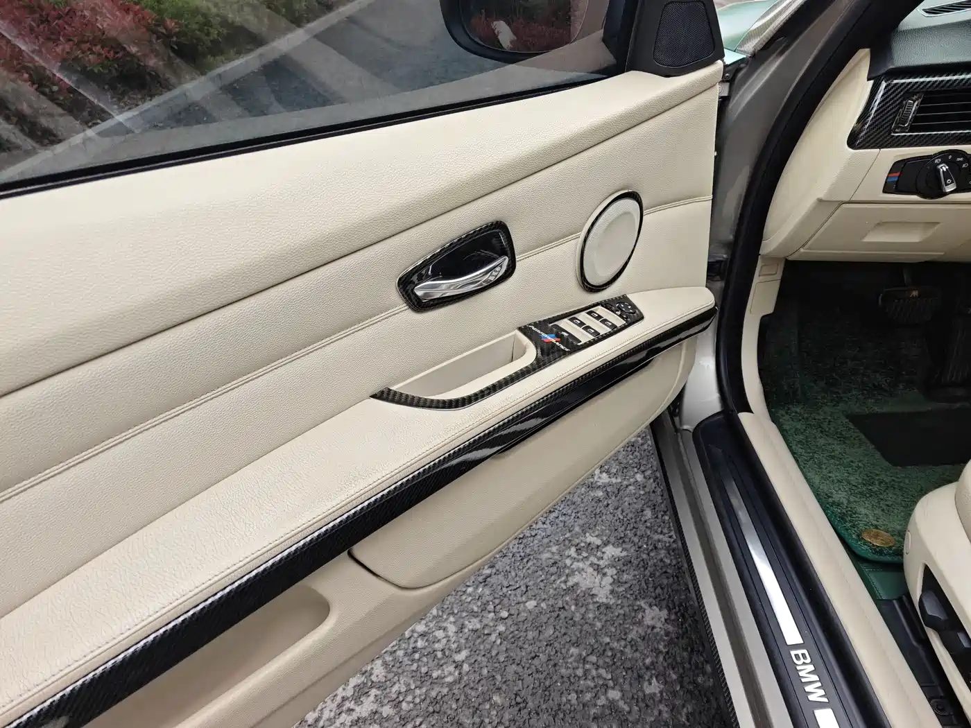 BMW 3 Series (Import) 2009 Model 330i Convertible фото 9