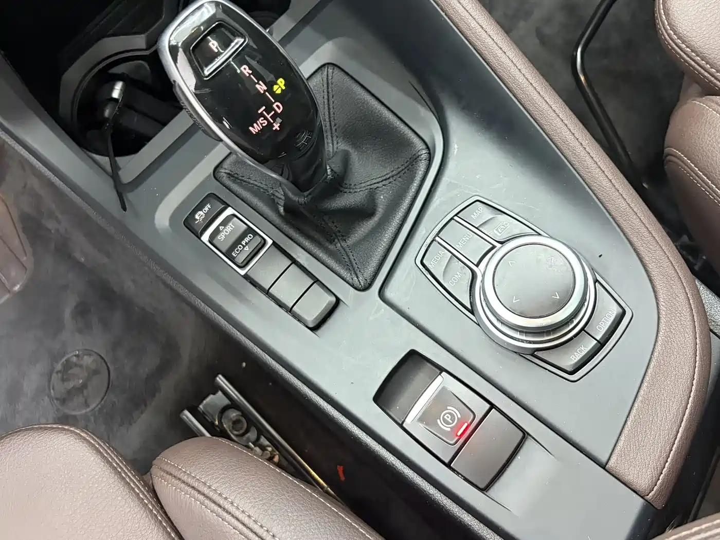 BMW X1 2022 sDrive20Li Fashion фото 14
