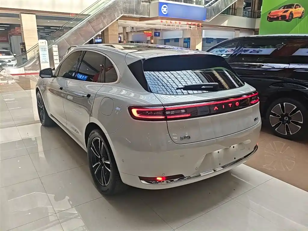 AITO Wenjie AITO M5 2025 Extended Range Ultra RWD фото 5