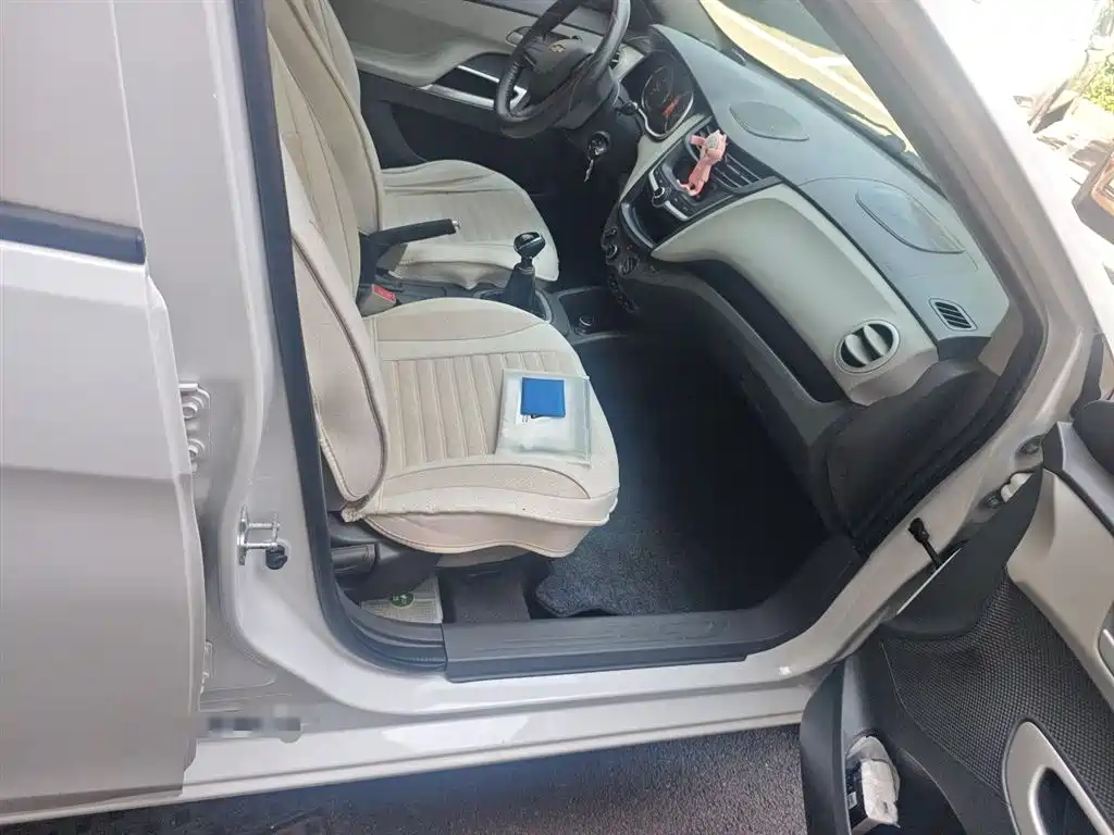 Chevrolet Sail 2015 Sail 3 1.5L Manual Ideal Sunroof Edition фото 22