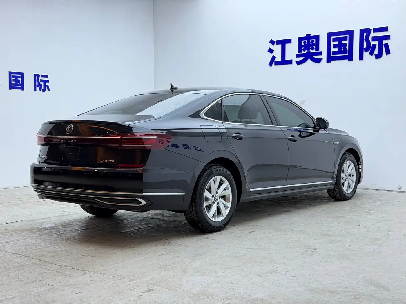 Volkswagen Passat 2023 Facelift 280TSI Business Edition фото 19