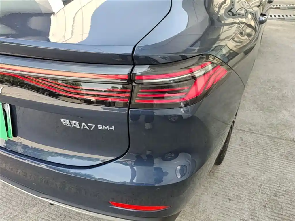 Geely Galaxy Galaxy A7 2025 EM-i фото 8