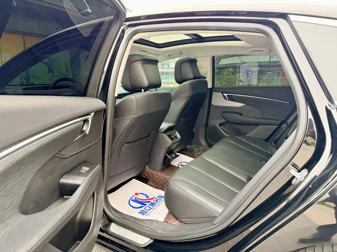 Buick LaCrosse 2023 28T Premium Edition фото 8