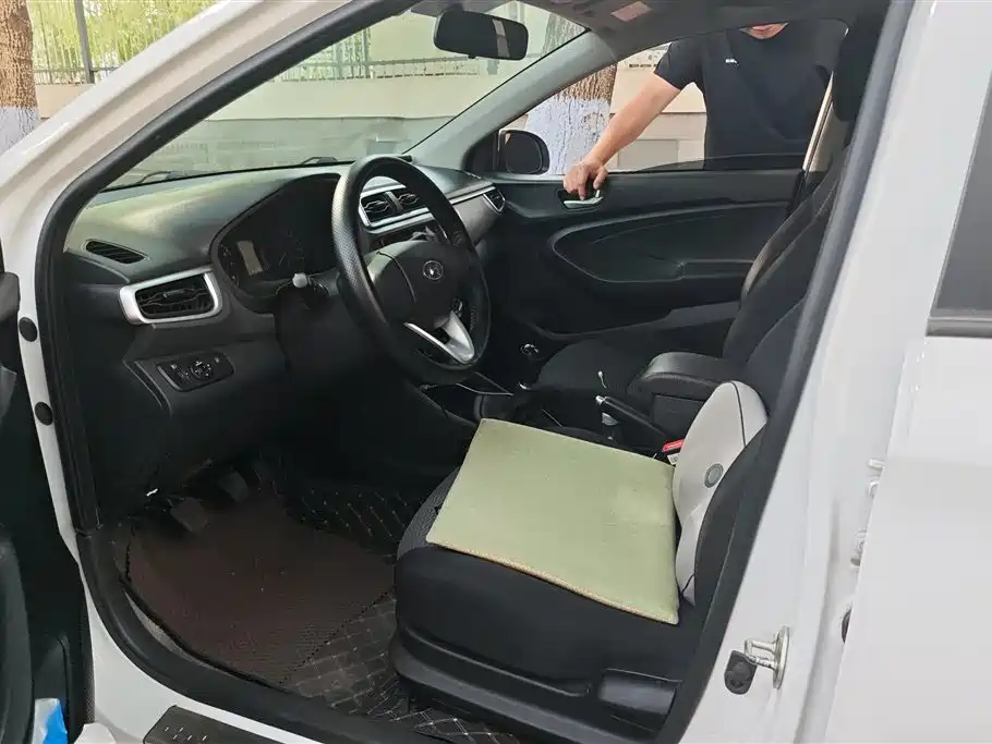Hyundai Verna 2020 1.4L Manual GL Renewal Edition фото 9