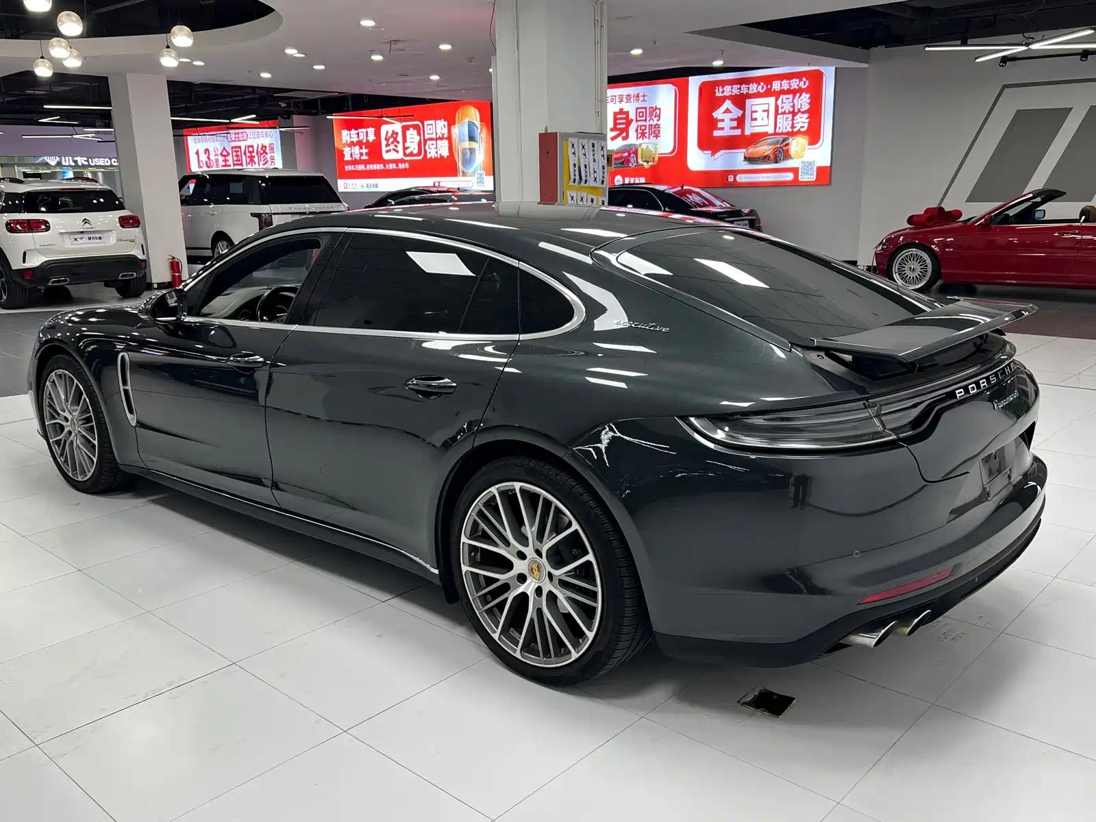 Photo 8 - Porsche Panamera