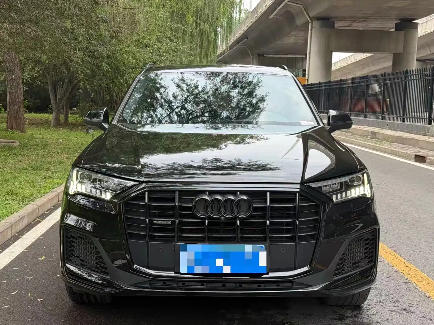Фото 2 - Audi Q7