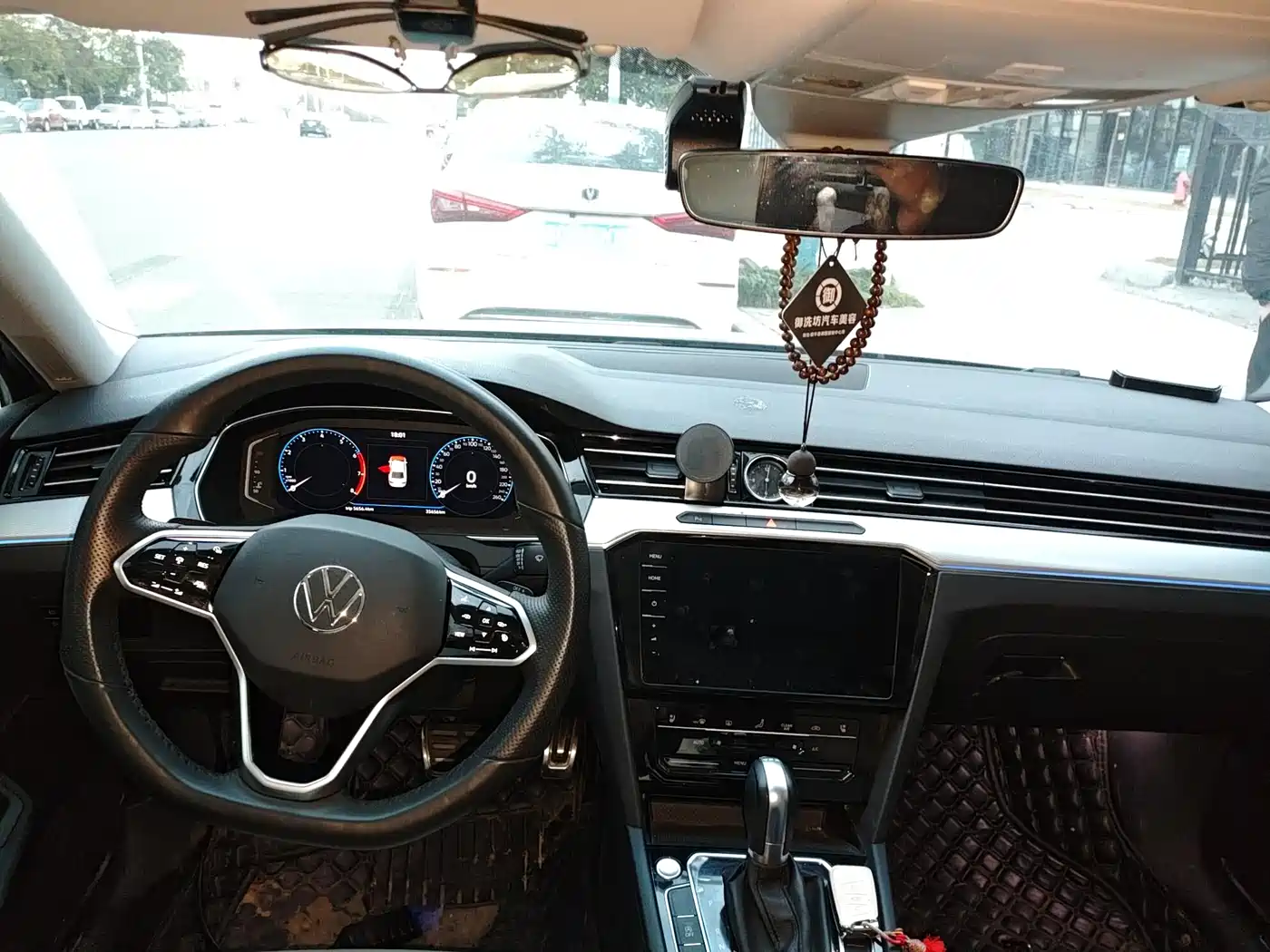 Volkswagen Magotan 2023 Model 2 Million Commemorative Edition 330TSI DSG Luxury фото 10