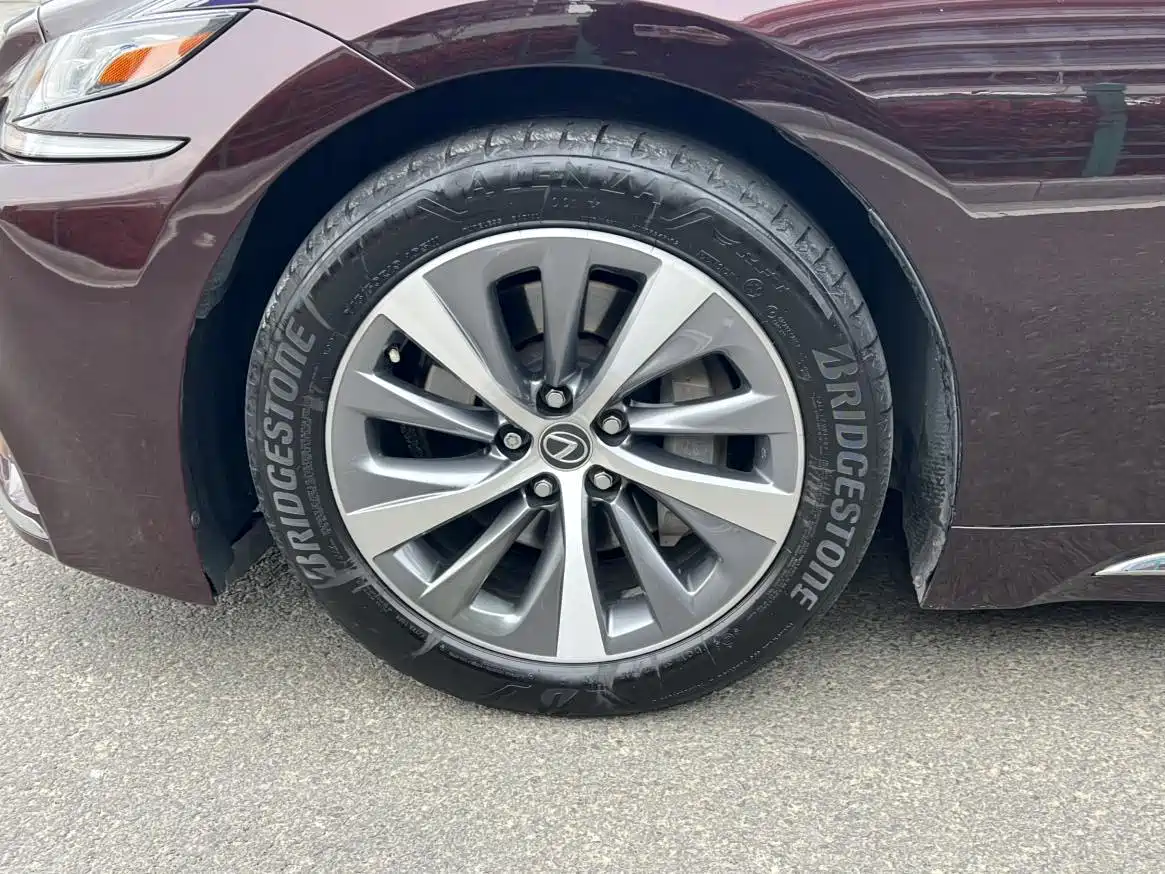 Lexus LS 2020 500h Excellence (China VI) фото 17