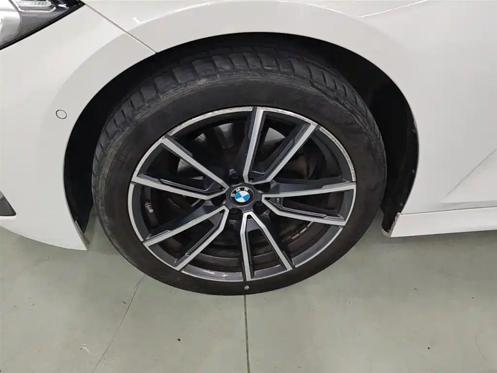 BMW 3 Series 2023 325Li M Sport Package фото 23