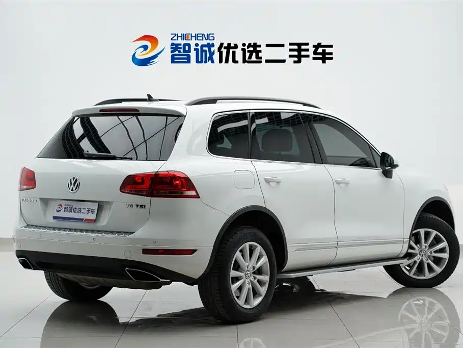 Volkswagen Touareg 2011 3.0TSI Premium фото 4