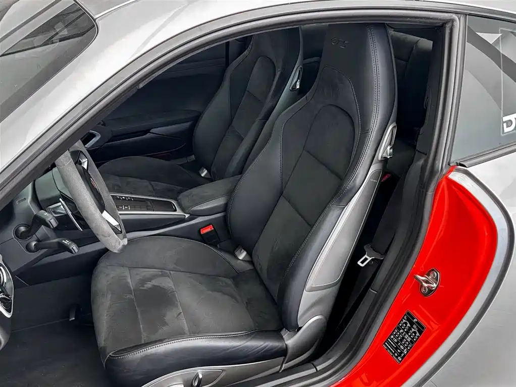 Porsche 911 2017 Carrera GTS 3.0T фото 15
