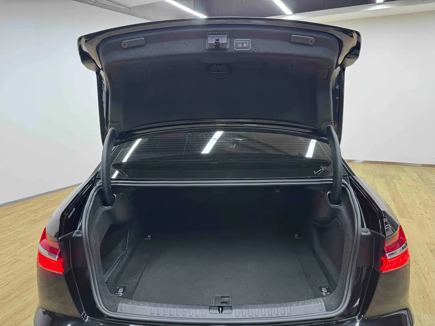Audi A6L 2024 45 TFSI Premium Elegance фото 30