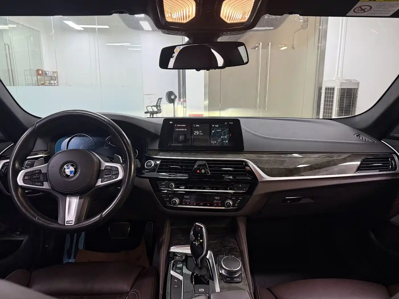 BMW 5 Series (Import) 2018 540i M Sport Package фото 16