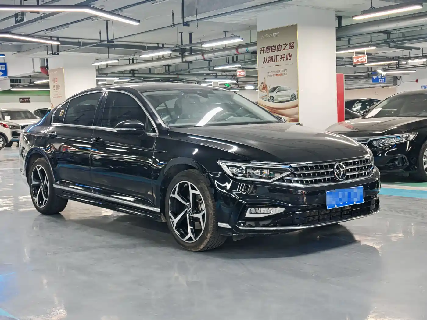 Volkswagen Magotan 2025 Popular Edition 330TSI DSG Luxury фото 3