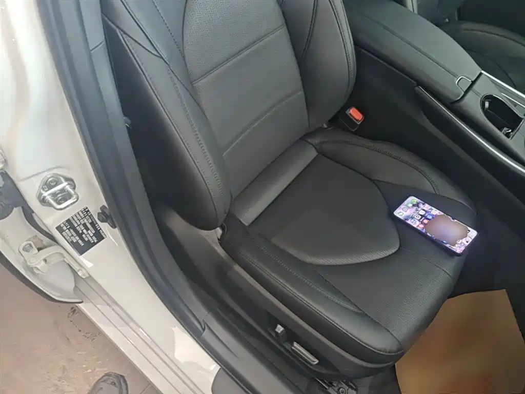 Toyota Avalon 2023 2.0L Premium Selection фото 25