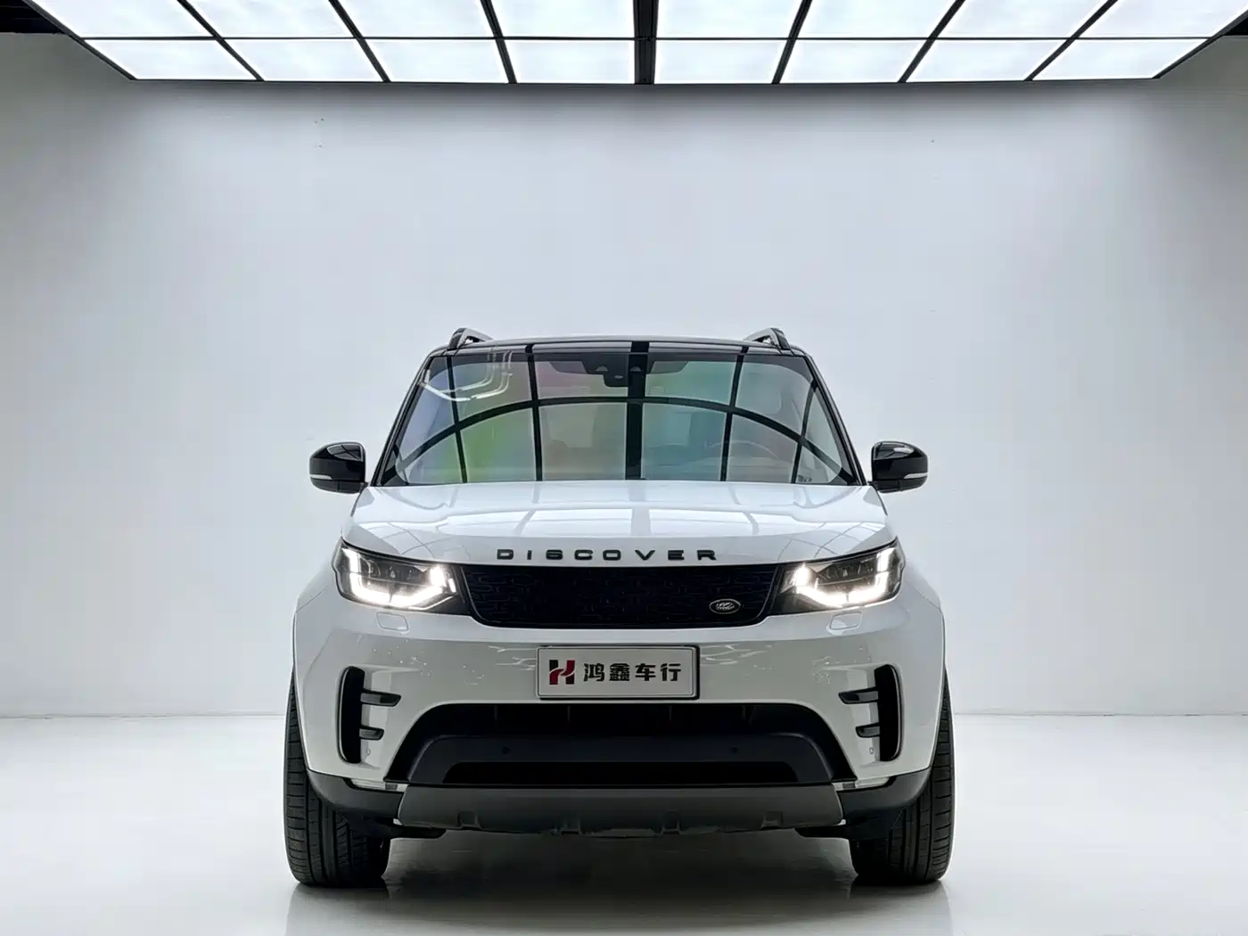 Land Rover Discovery 2018 3.0 SC V6 SE фото 2