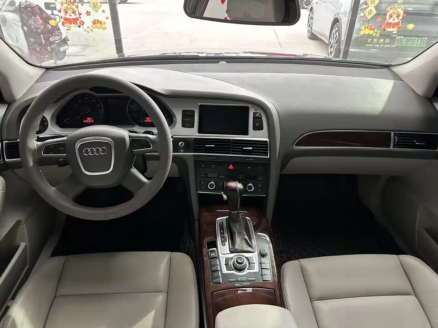 Audi A6L 2011 Model 2.4L Comfort фото 4