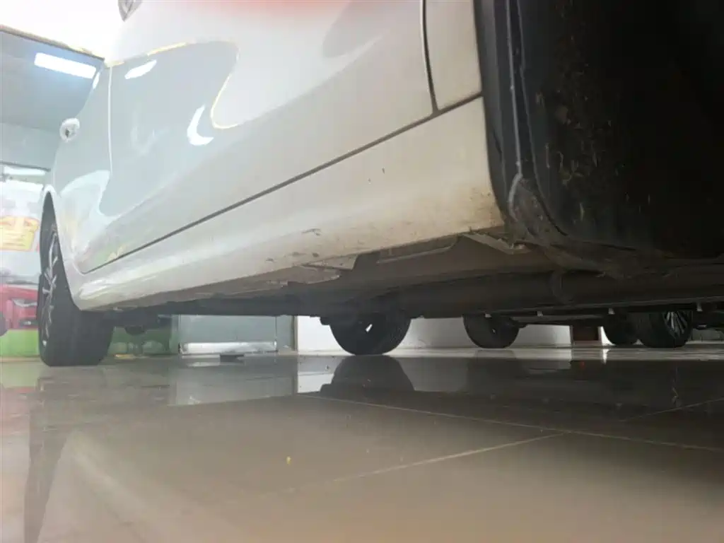 BYD Qin Pro 2018 1.5TI Automatic Smart Connected Premium Edition фото 21