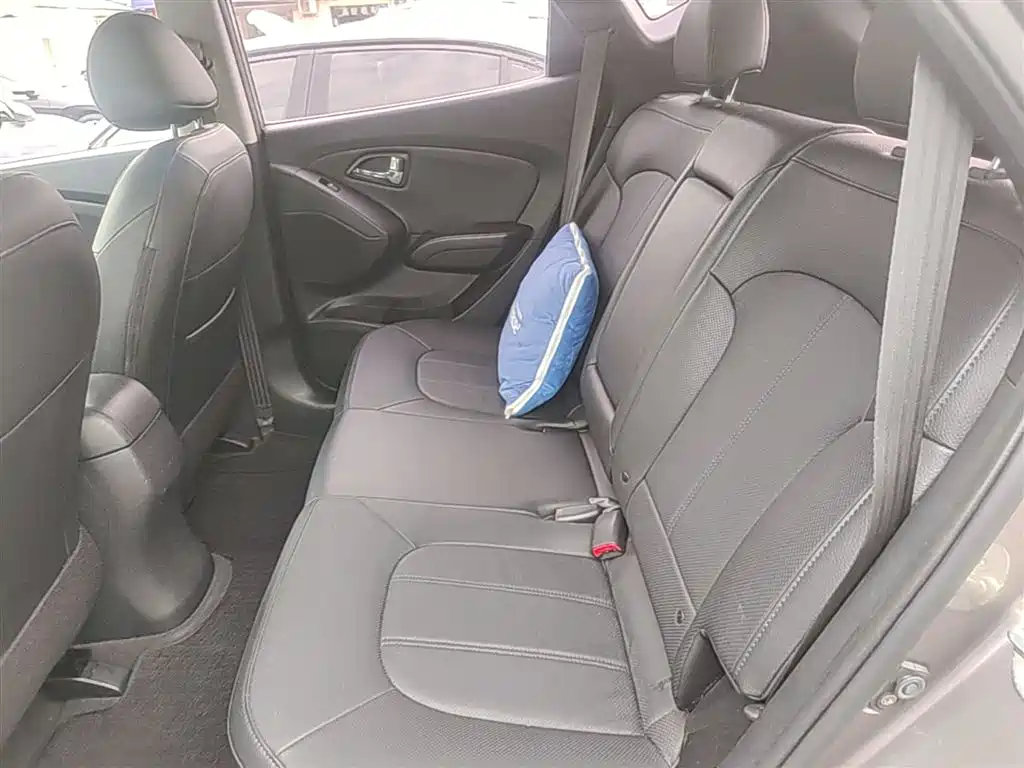Hyundai Beijing Hyundai ix35 2015 2.0L Automatic 2WD Smart Type China IV фото 17