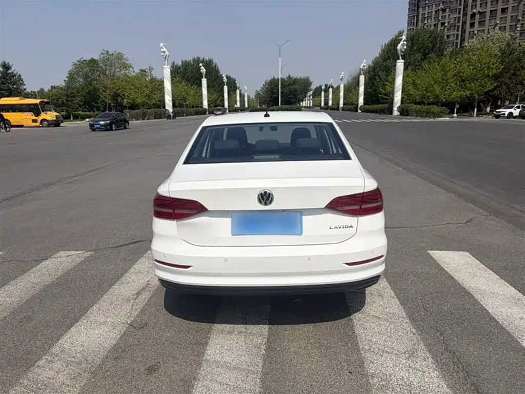 Volkswagen Lavida 2019 1.5L Automatic Trend Edition China VI фото 8