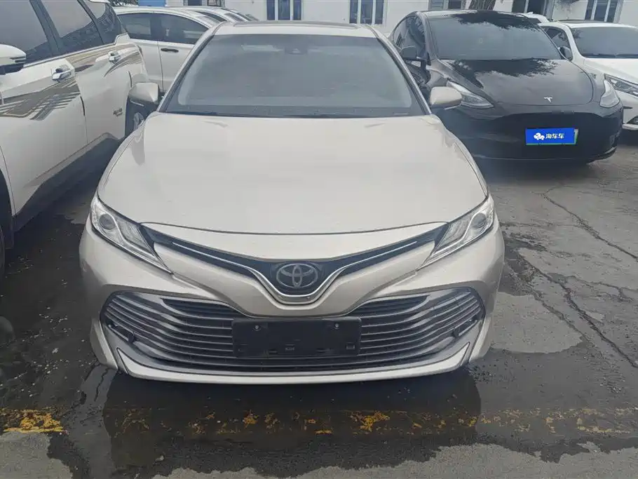 Toyota Camry 2019 Facelift 2.0G Luxury Edition фото 2