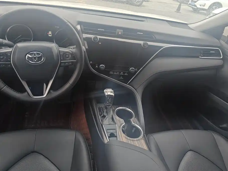 Toyota Camry 2019 Facelift 2.0G Luxury Edition фото 12