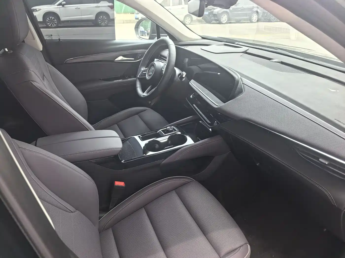 Buick Envision Plus 2025 Enclave Plus 28T 2WD Platinum Edition фото 4
