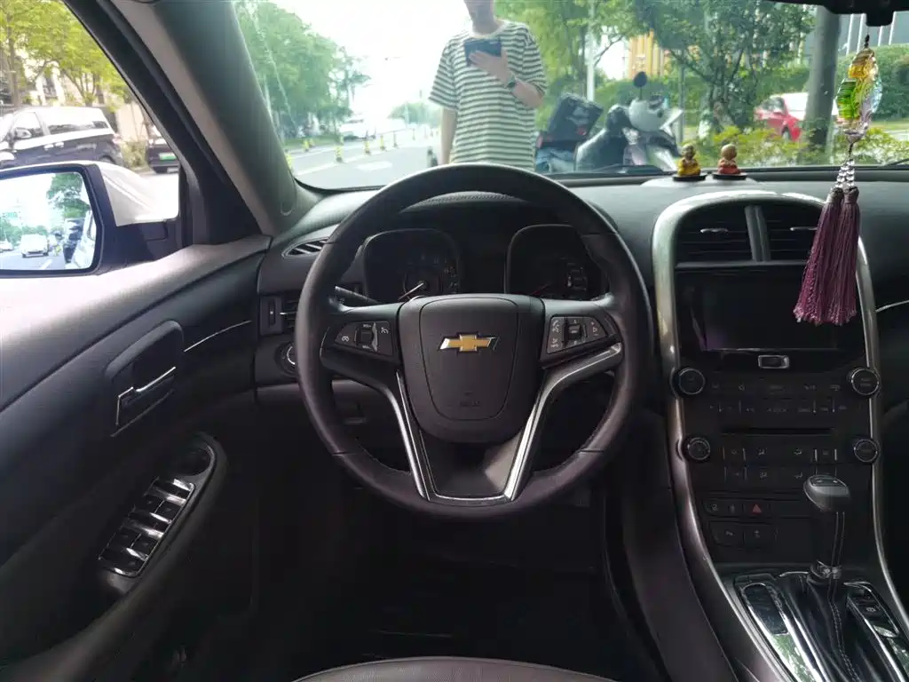 Chevrolet Malibu 2014 2.0L Automatic Luxury фото 3