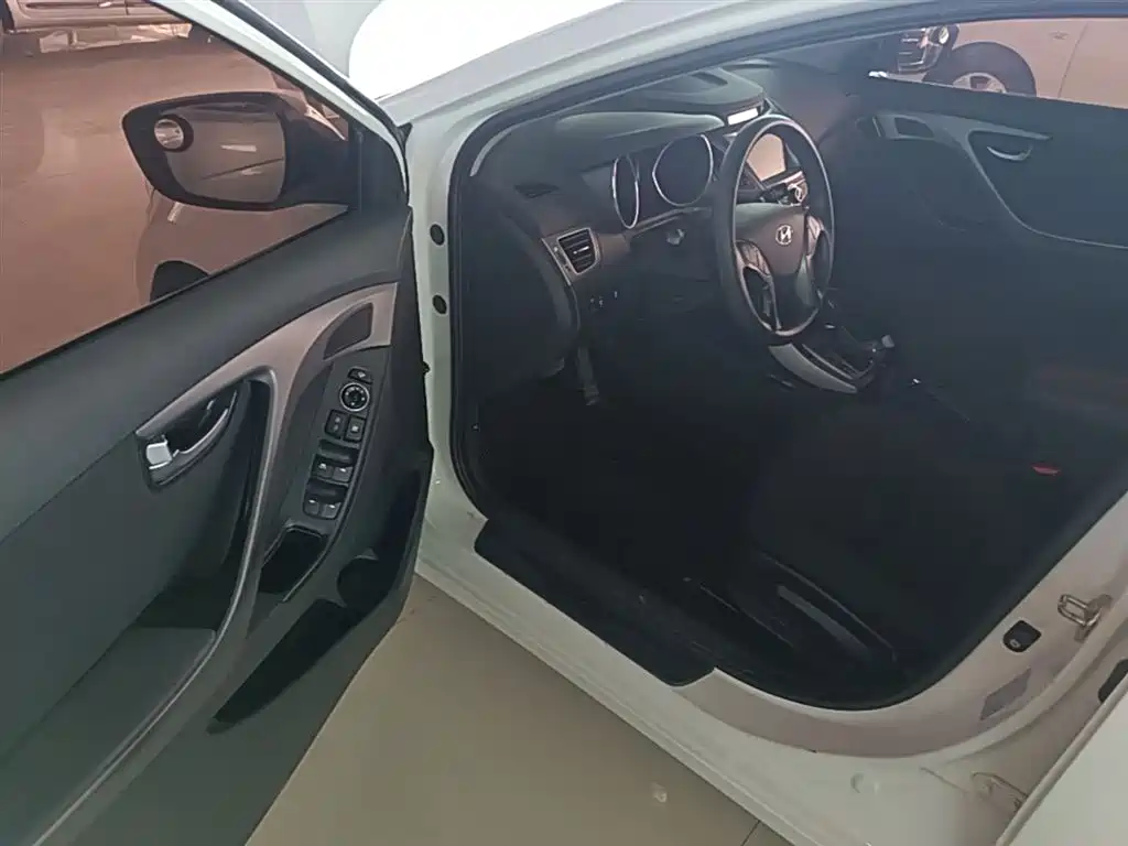 Hyundai Langdong 2016 1.6L Automatic Premium Edition фото 15