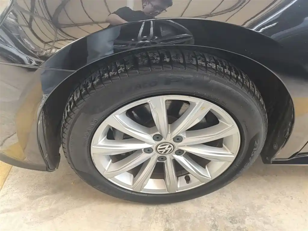 Volkswagen Passat 2017 330TSI DSG Prestige фото 23