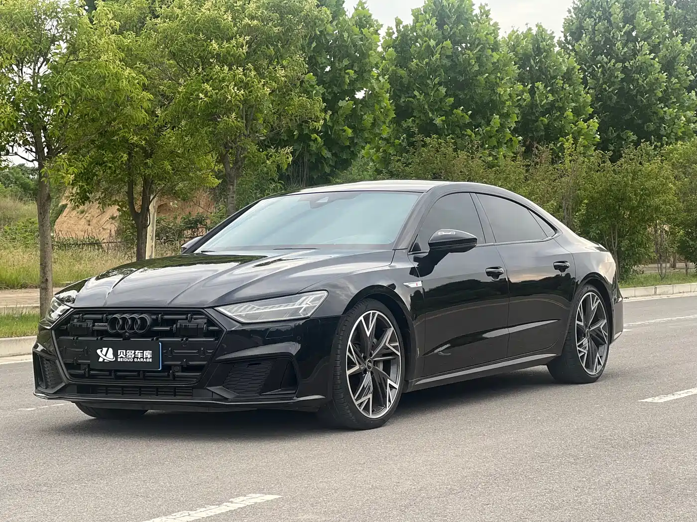 Audi A7L 2024 55 TFSI quattro S-line Black Warrior Edition фото 2