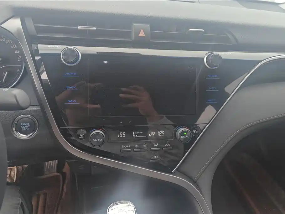 Toyota Camry 2019 Facelift 2.0G Luxury Edition фото 13
