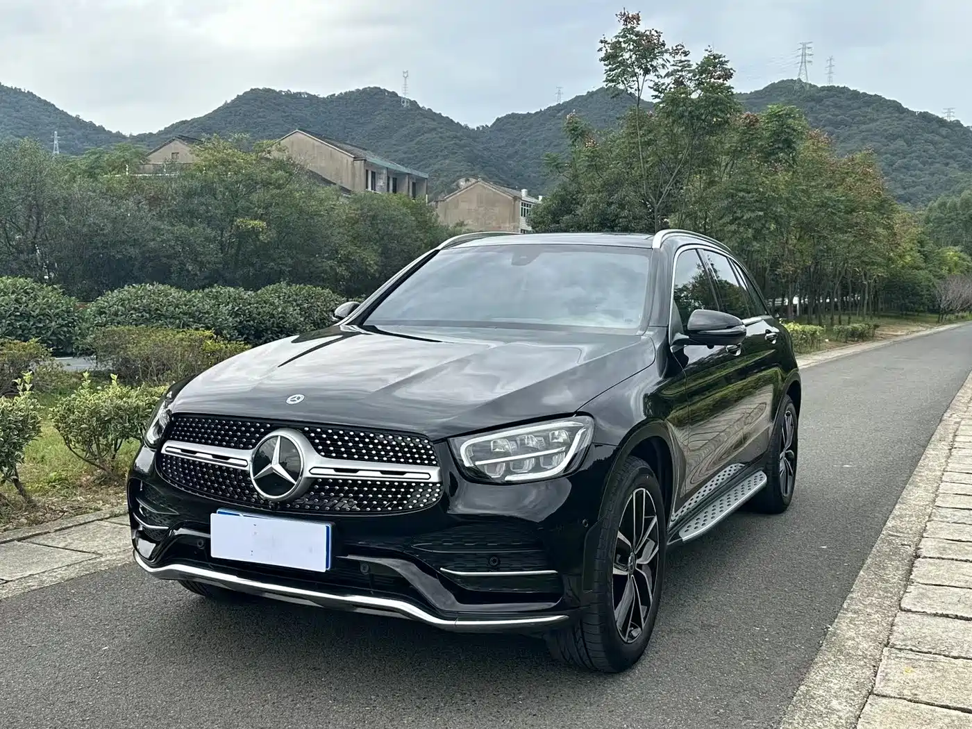 صورة 1 - Mercedes-Benz GLC