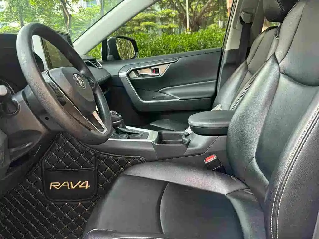 Toyota RAV4 Rongfang 2020 2.0L CVT AWD Trend Edition фото 9