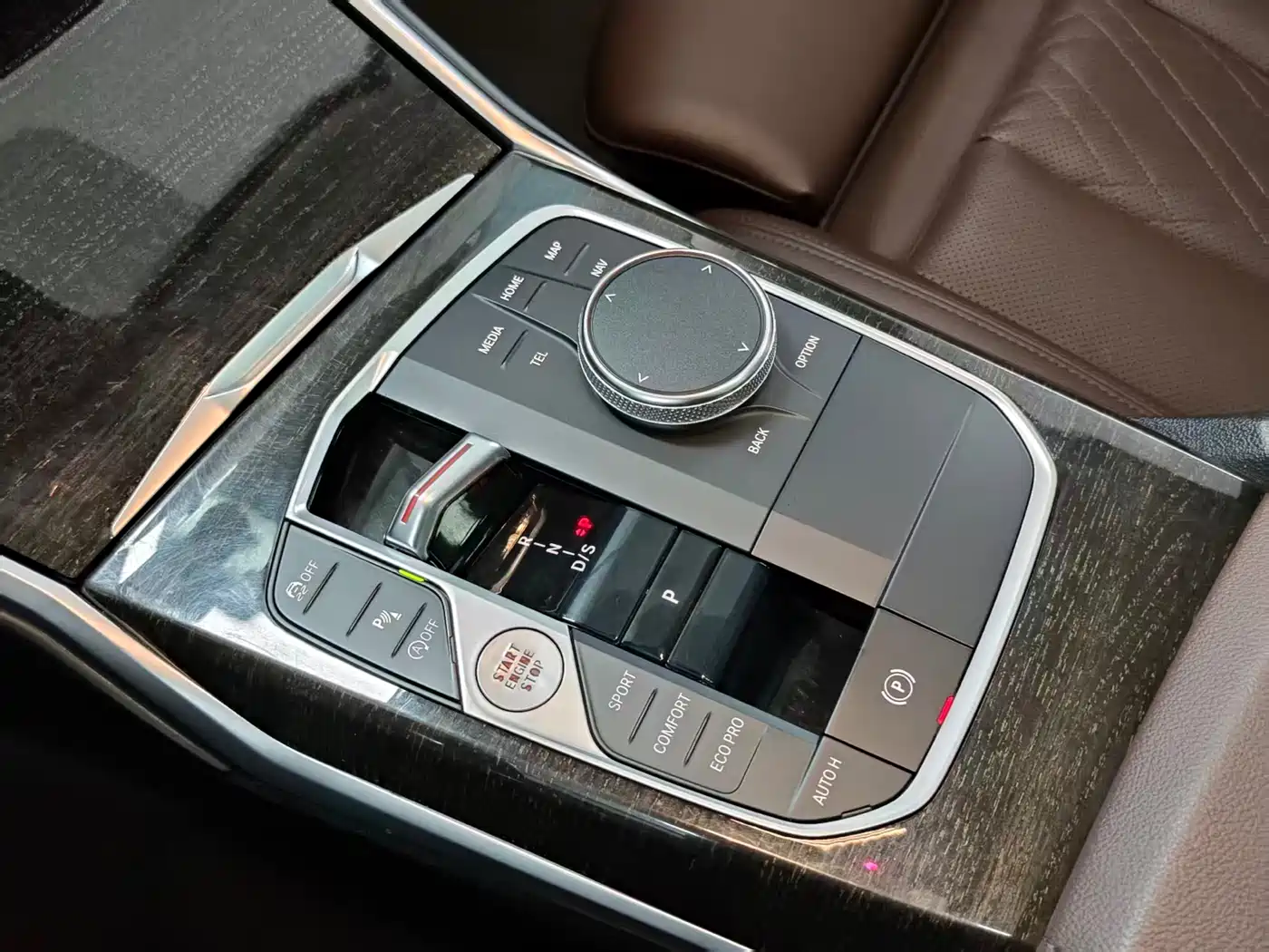 BMW 3 Series 2023 325Li M Sport Package фото 10