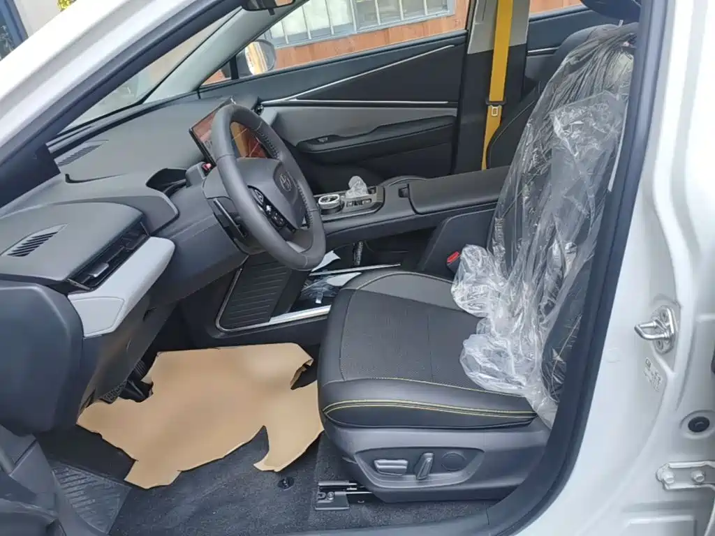 Toyota bZ5 2026 2025 550 JOY