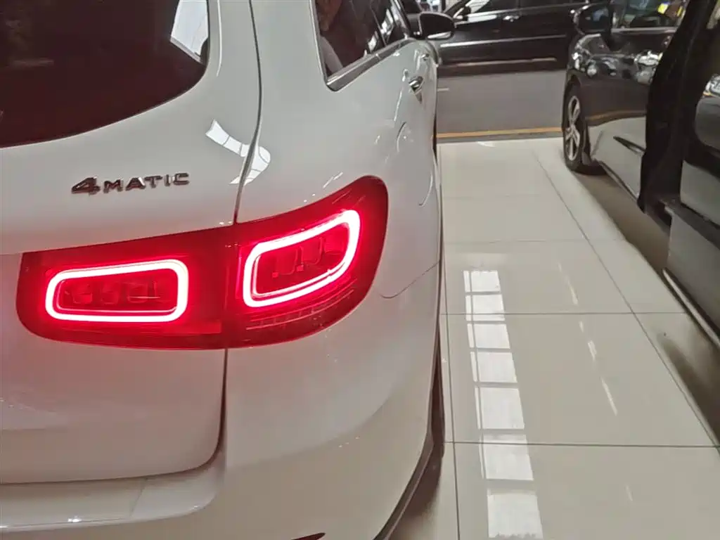 Mercedes-Benz GLC 2020 Facelift GLC 260 L 4MATIC Luxury фото 8