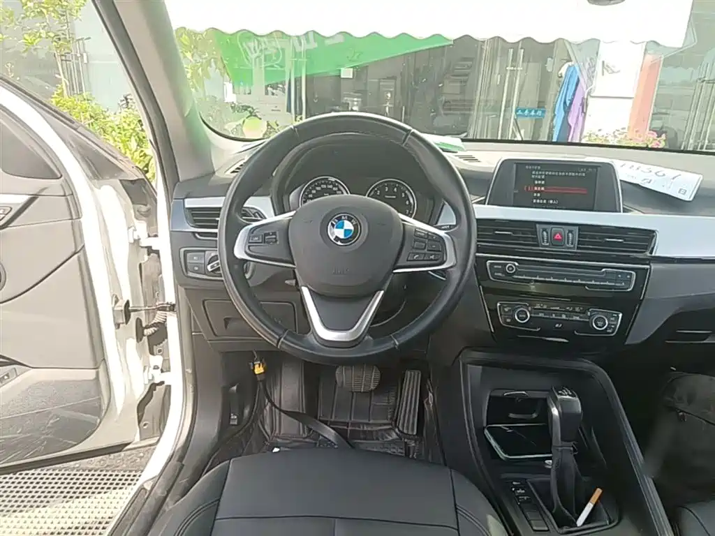 BMW X1 2018 sDrive20Li Leading Model фото 11