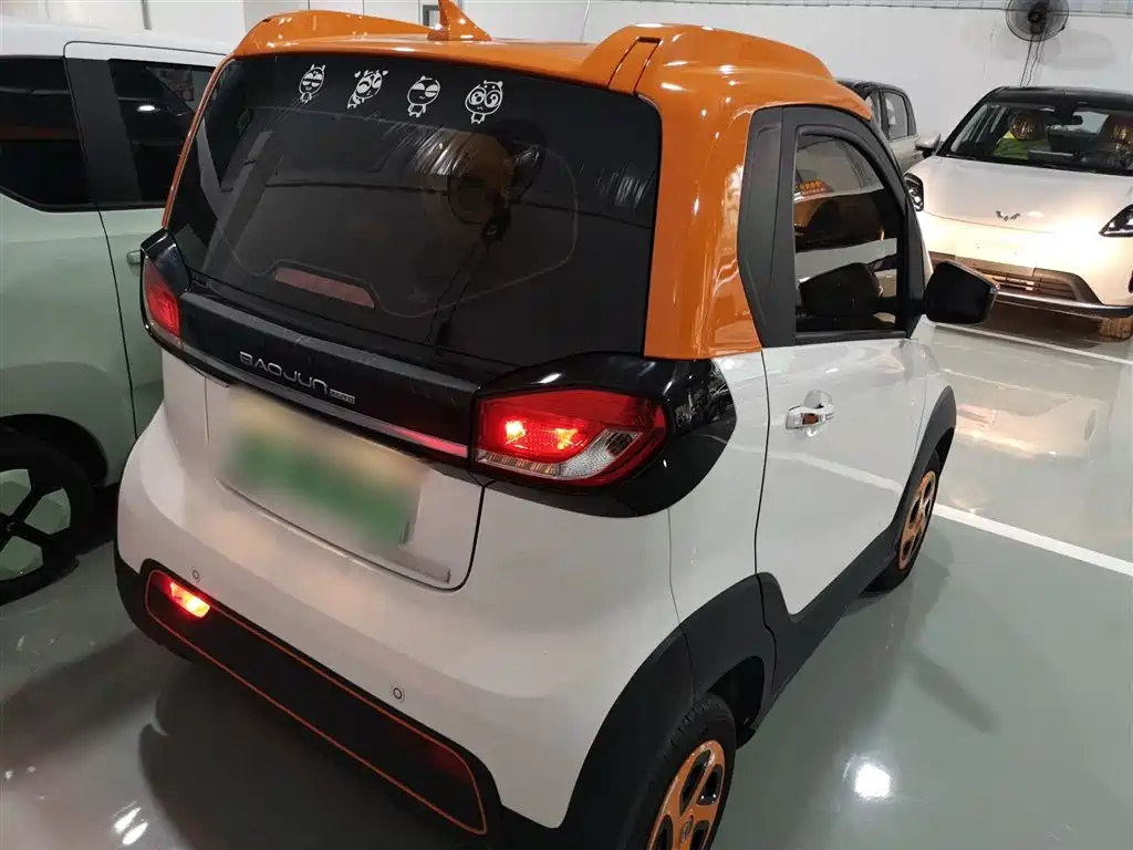 BAOJUN E100