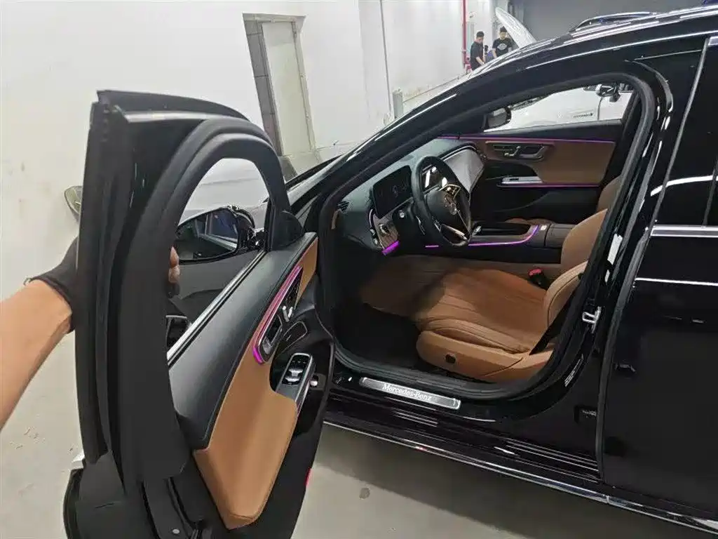 Mercedes-Benz E-Class 2024 E 300 L Fashion фото 7