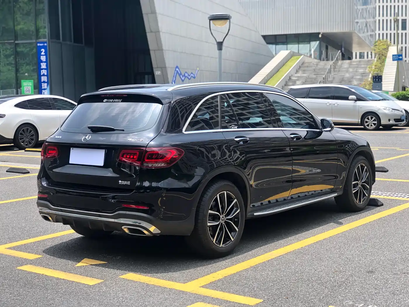 Mercedes-Benz GLC 2021 GLC 300 L 4MATIC Sporty фото 6