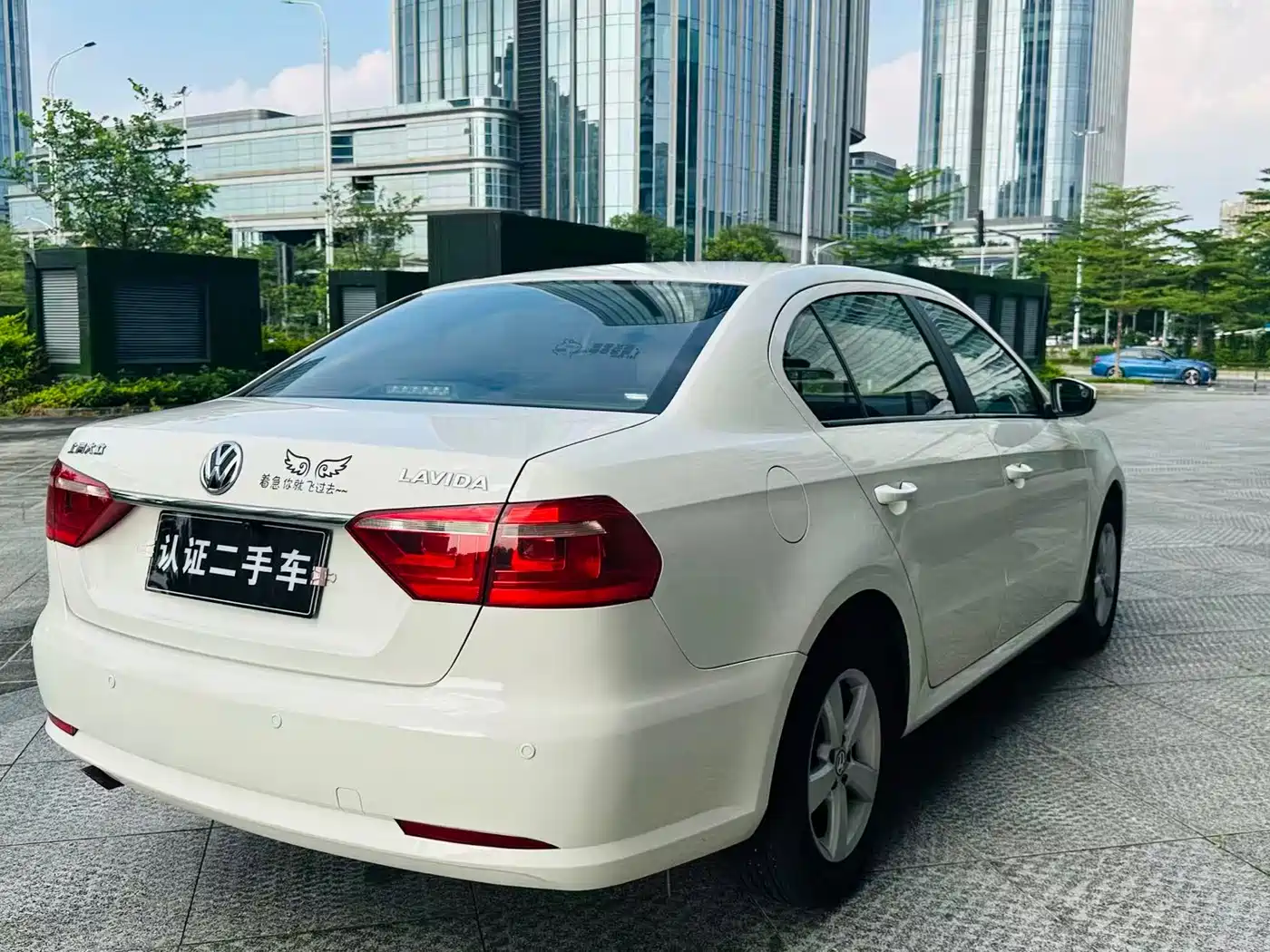 Volkswagen Lavida 2013 1.6L Automatic Trend Edition фото 3