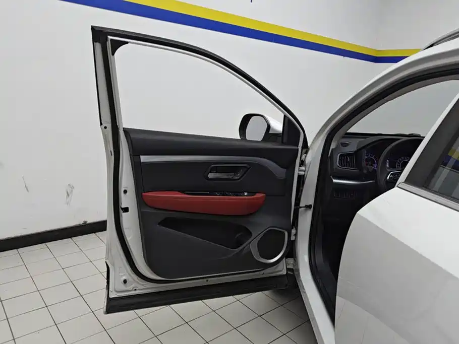 Photo 7 - Haval H2s