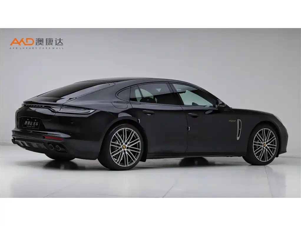 Porsche Panamera New Energy 2023 Panamera 4 E-Hybrid Platinum Edition 2.9T фото 3