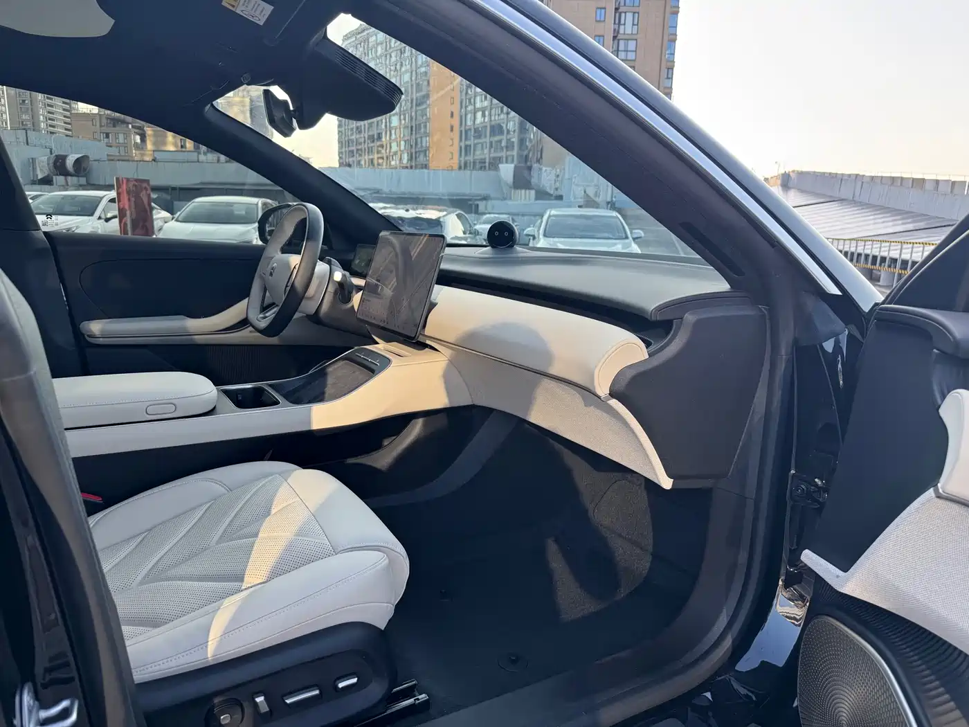 NIO ET5T 2025 75kWh Touring фото 12
