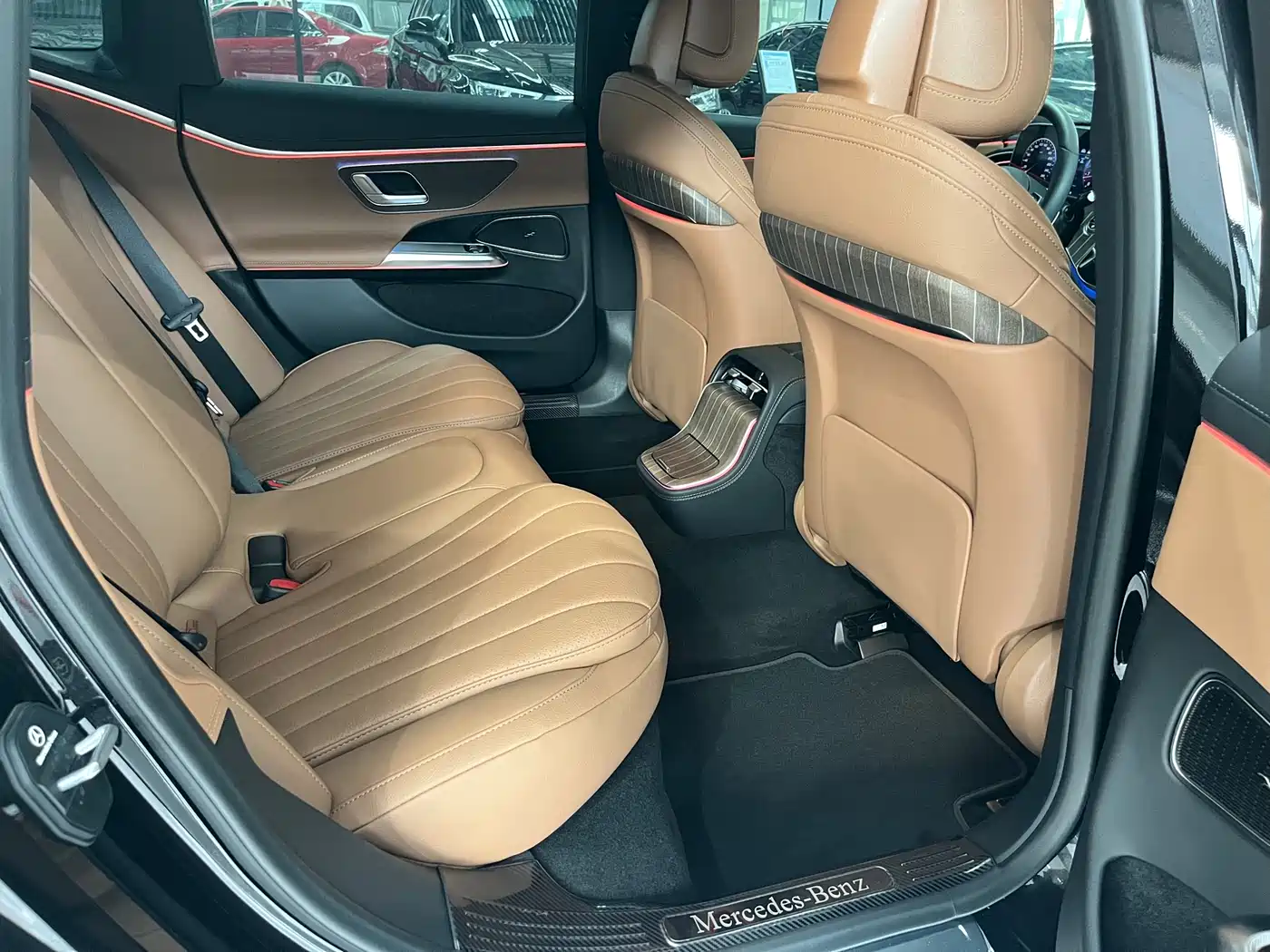 Mercedes-Benz E-Class 2025 E 300 L Fashion фото 9