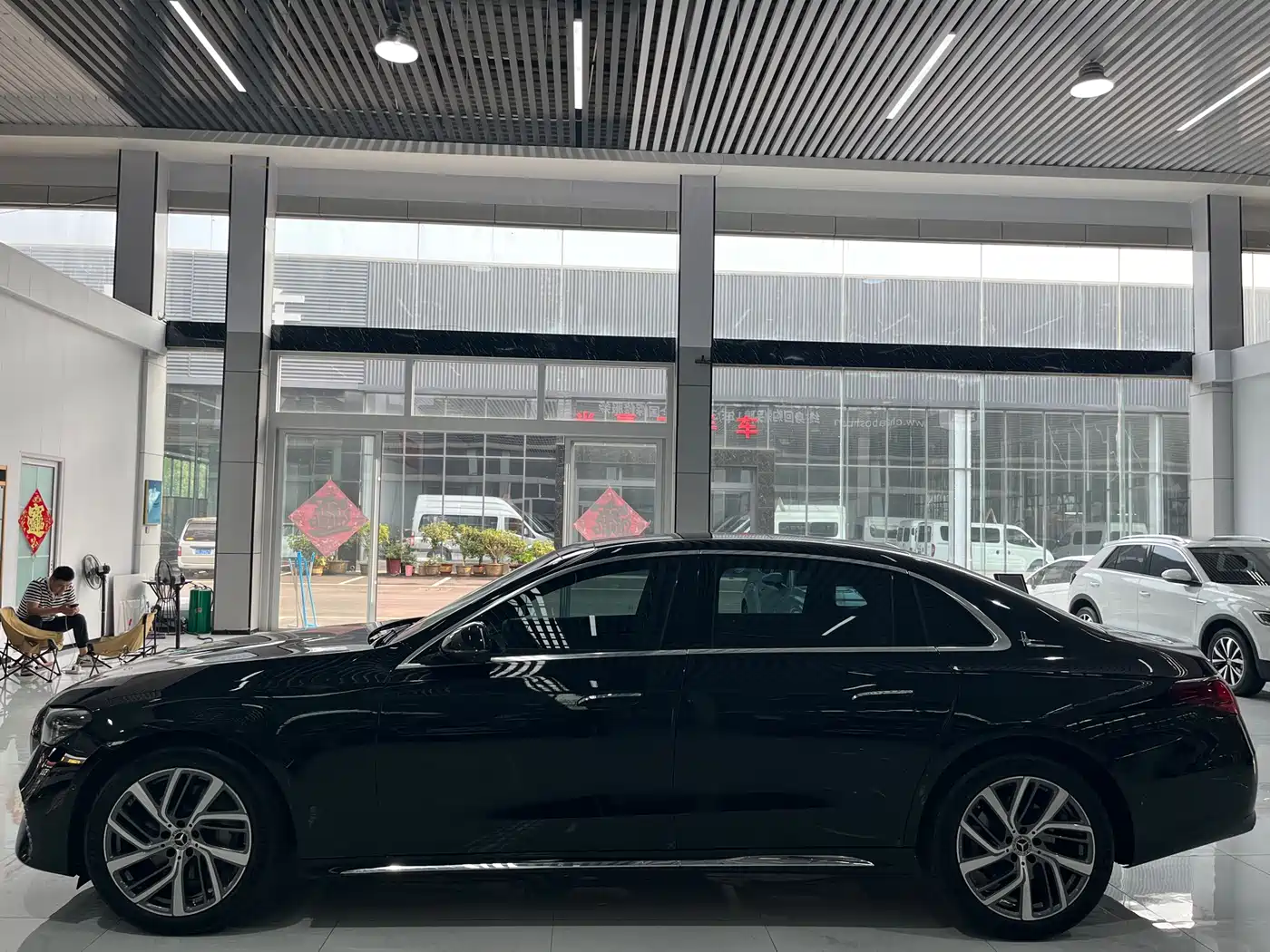 Mercedes-Benz E-Class 2025 E 300 L Fashion фото 3