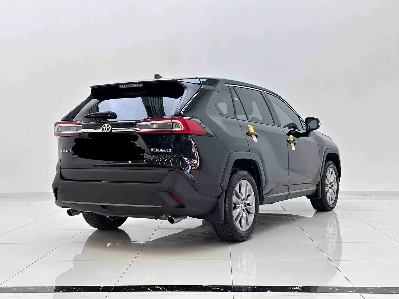 Toyota Wildlander 2023 2.0L CVT FWD LE фото 3