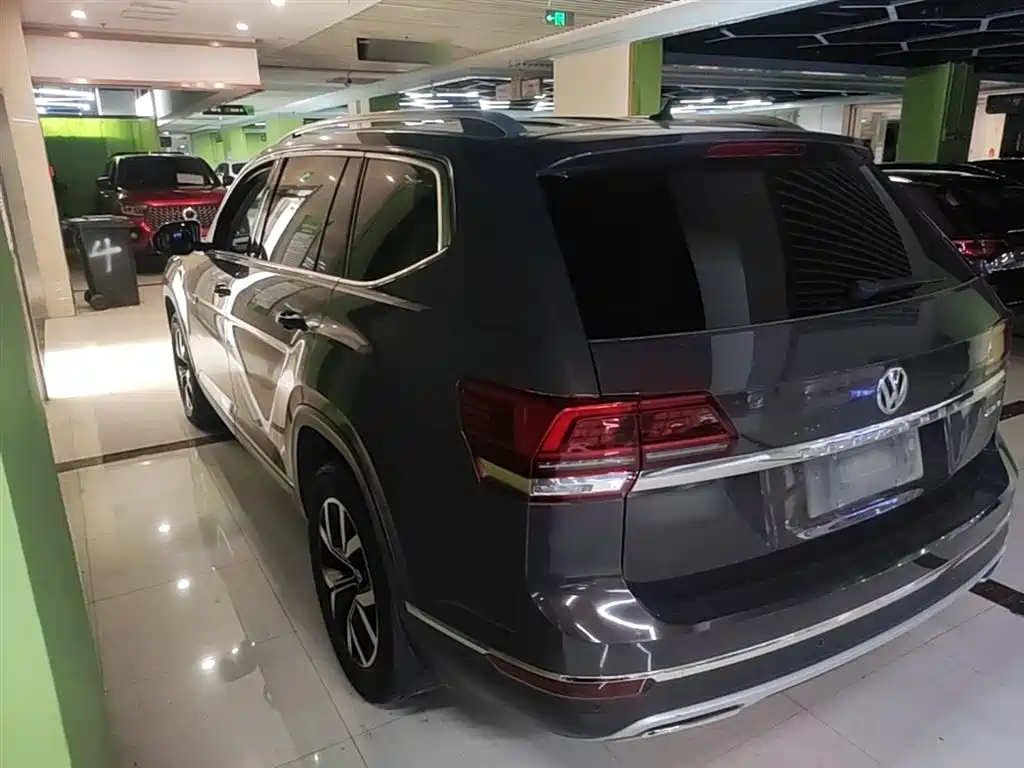 Volkswagen Teramont 2017 530 V6 4WD Luxury Edition фото 5