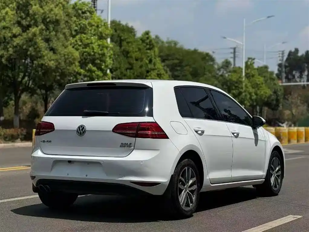 Volkswagen Golf 2016 230TSI Automatic Luxury фото 9